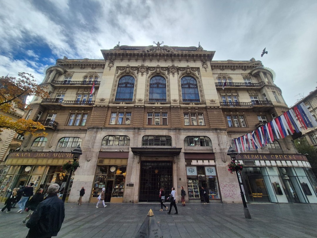 Здравствуйте! Вчера Филипп провёл экскурсию для меня и моих коллег. Все остались в восторге! У Филиппа