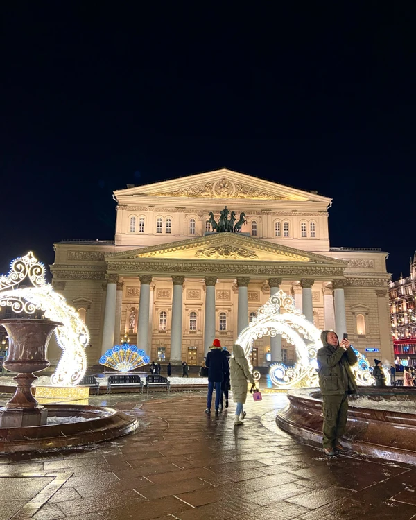 Праздничная Москва: в поисках Нового года
