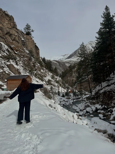 Хотела поблагодарить нашего заботливого, доброжелательного и интересного гида - Рому. С погодой нам очень повезло, было