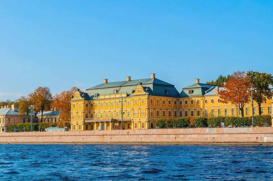 Дворец князя Меншикова