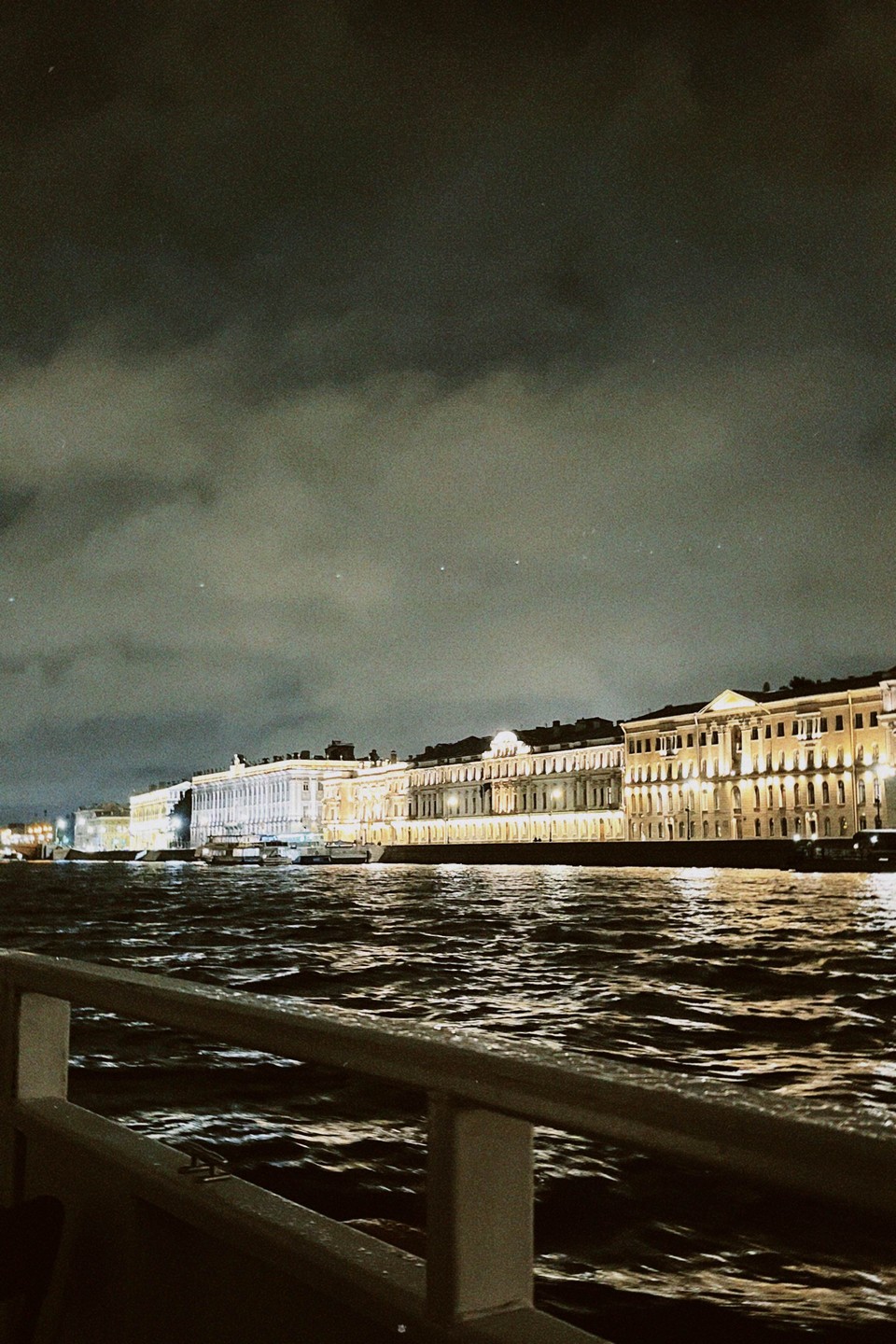 Прогулка по рекам и каналам Петербурга (Виктория)