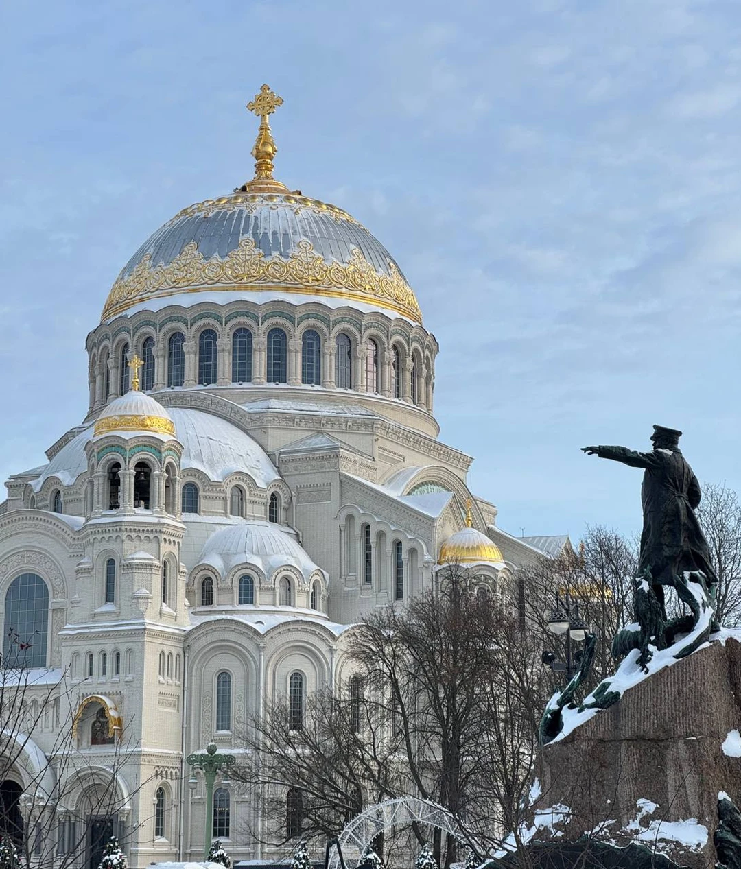 Эльдар потрясающий рассказчик, человек который ЛЮБИТ то, чем занимается и это чувствуется! Знание всех деталей +