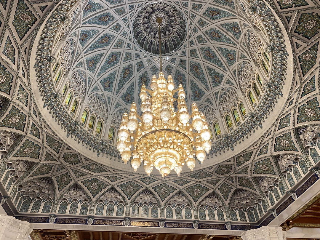 Очень насыщенная экскурсия, получили много информации, проехались по основным достопримечательностям. Ольга -очаровательная, очень понятно и спокойно