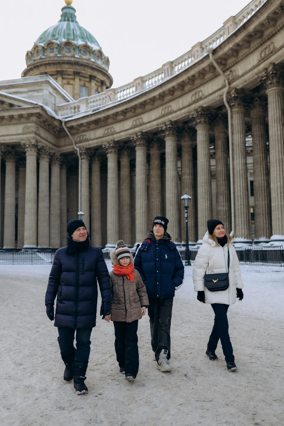 Экскурсия с фотографом превзошла все наши ожидания! С нашей семьей гуляла Алена - замечательный экскурсовод и