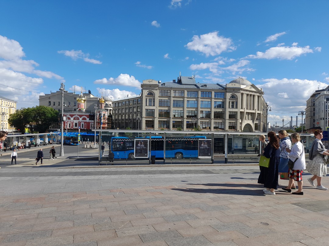 Москва: от уличных калачей до палат Романовых (Наталья)