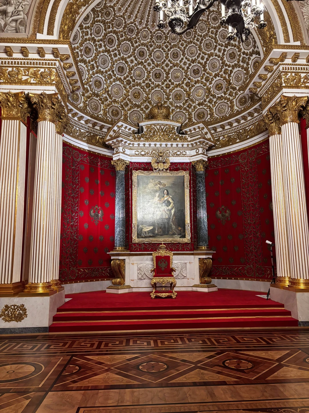 Эрмитаж: самое важное за 2 часа в мини-группе (билеты без очереди включены) (Анна)