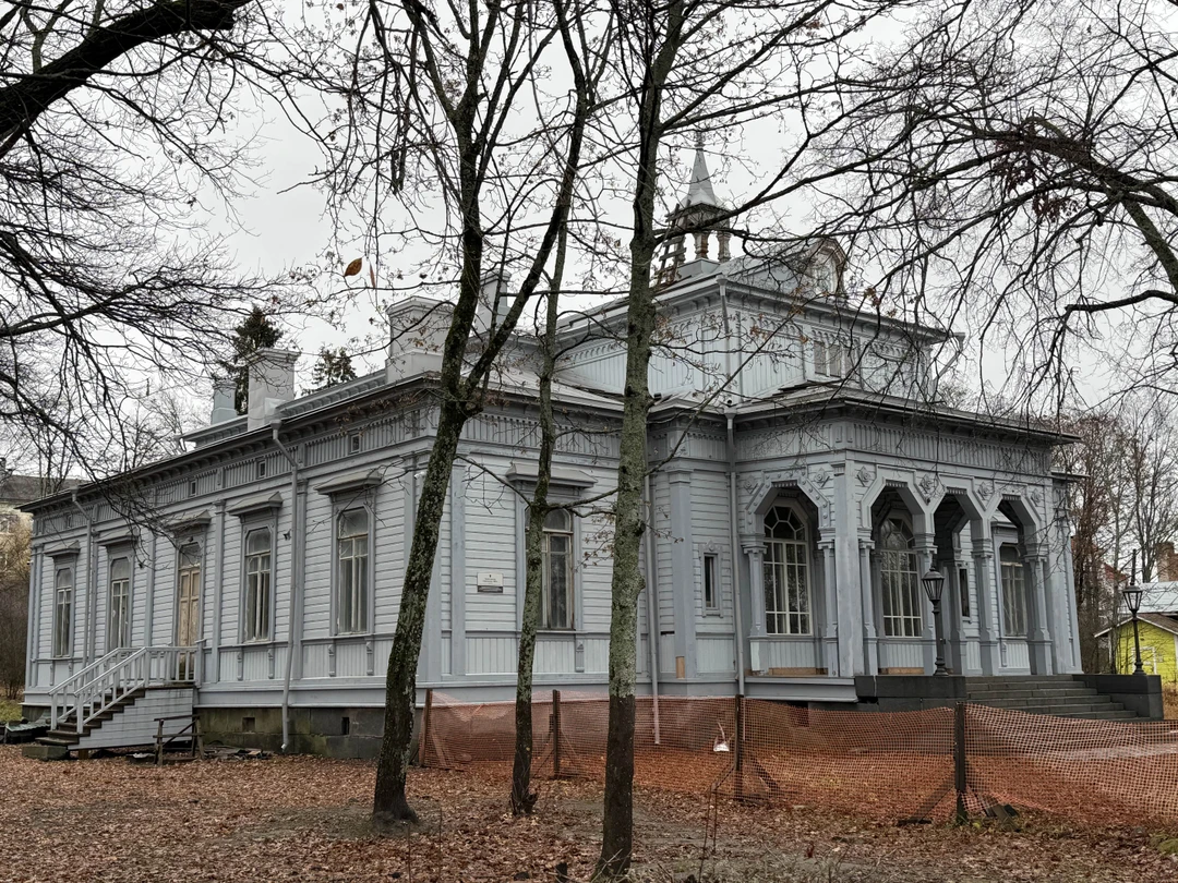 Прогулка удалась! Светлана очень увлеченно рассказывала об архитектуре, языке и традициях. Так знать, любить и продвигать