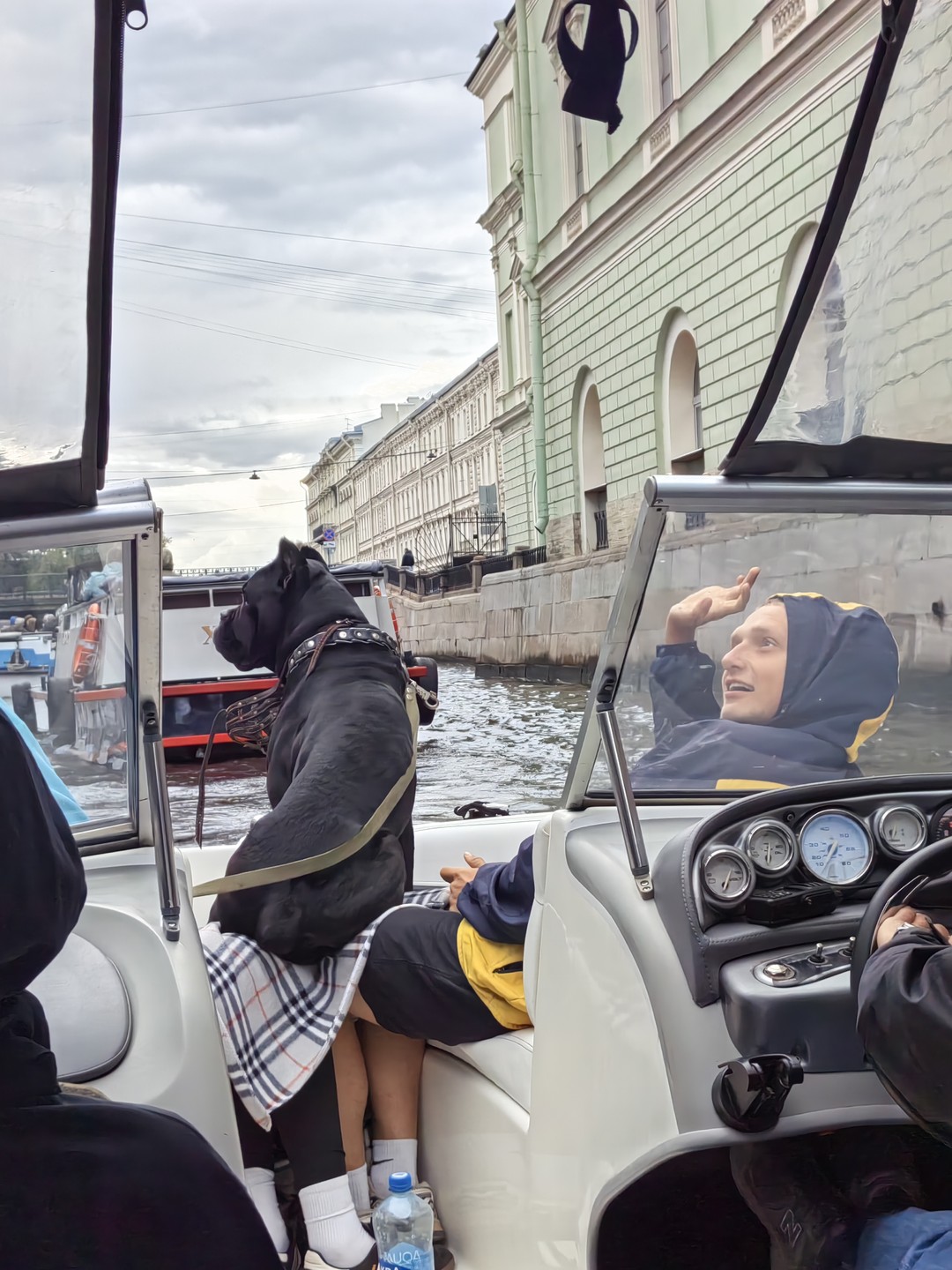 На частном катере по рекам и каналам Петербурга (Лариса)