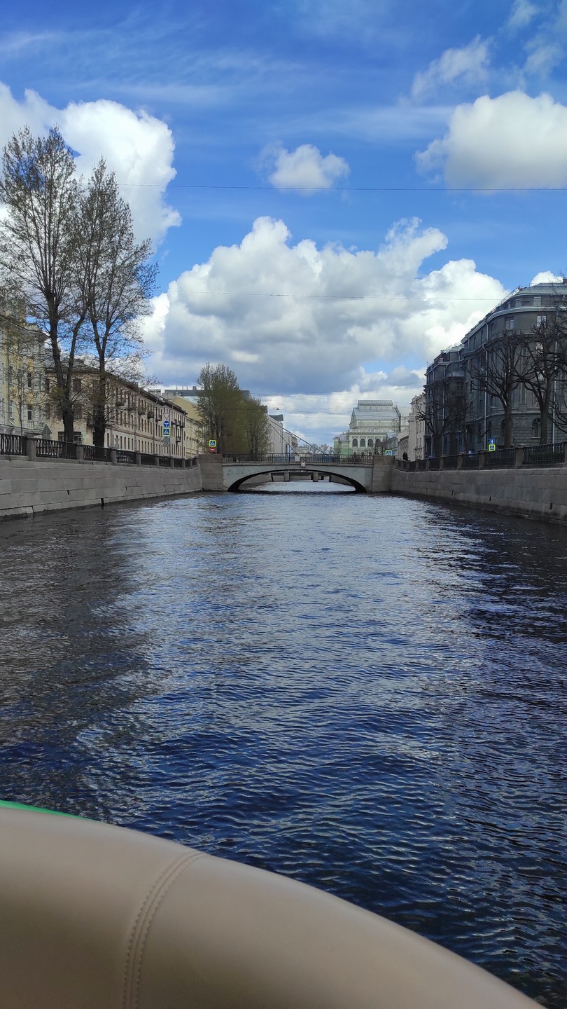 По рекам утреннего Петербурга - на катере и в небольшой группе (Галина)