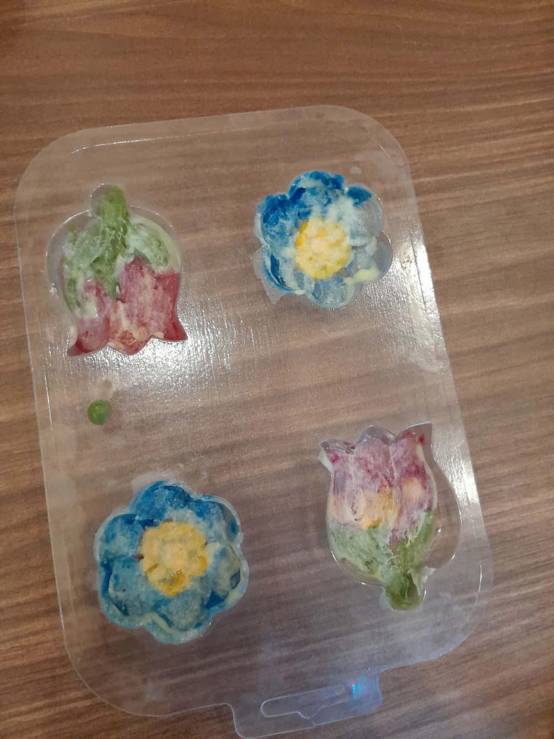 Очень понравился мастер-класс. Анастасия так понятно и доступно обьяснила нам задание и помогала по мере выполнения.