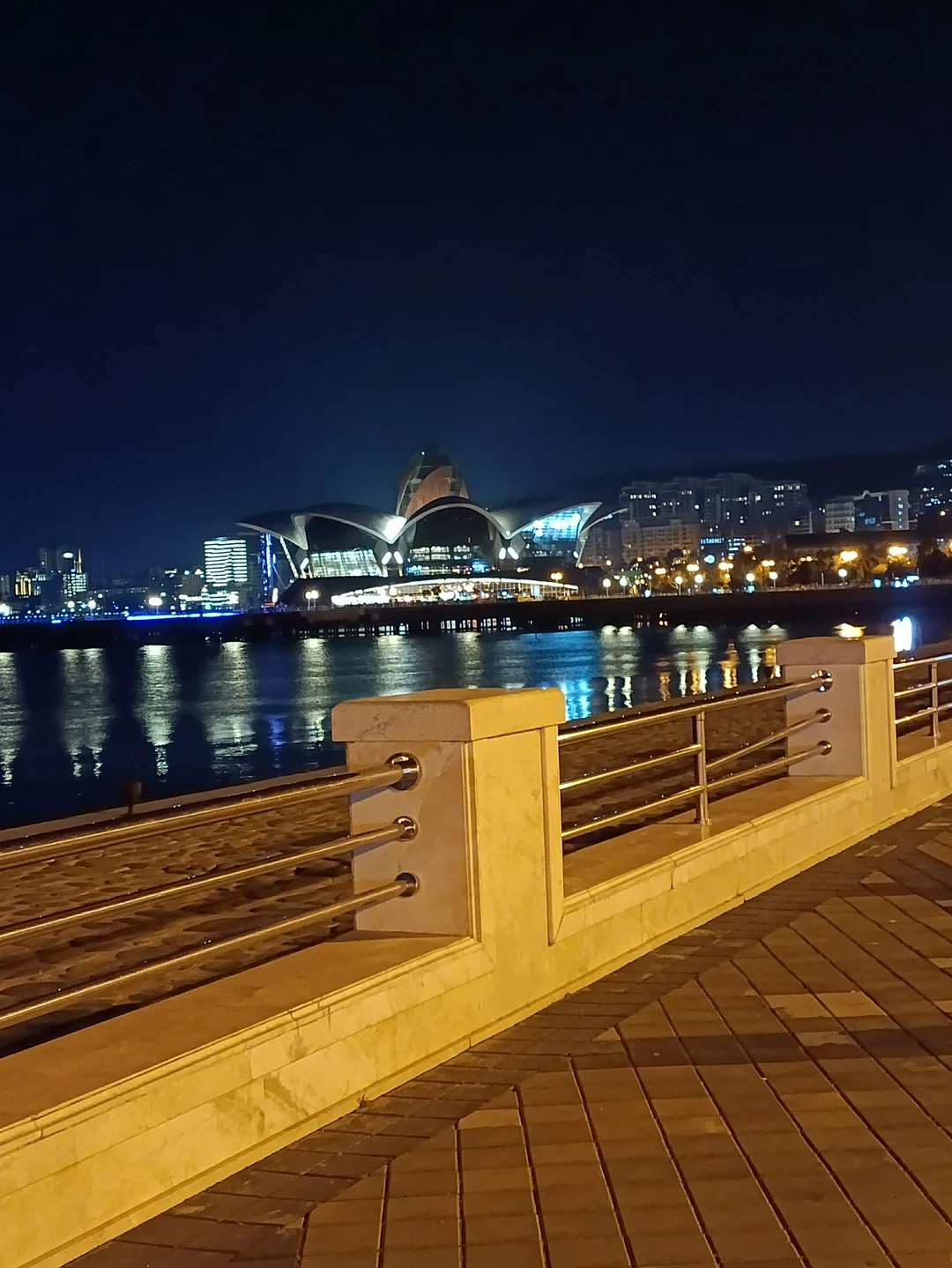 Мы остались очень довольны экскурсией. Гид Рауль очень подробно и интересно рассказывал об истории страны и