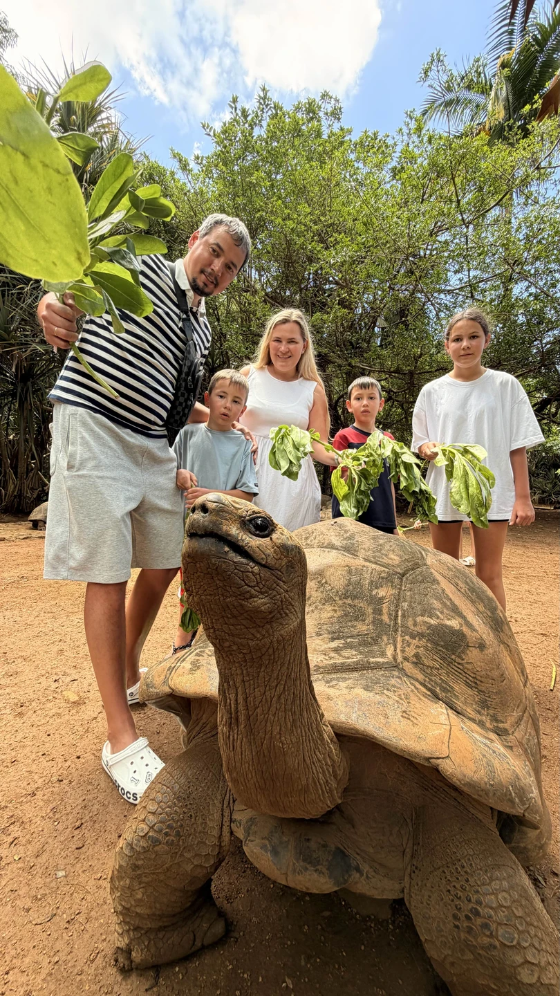 Это было великолепное путешествие. Елена очень интересно рассказывает. С огромной любовью и уважением к острову и
