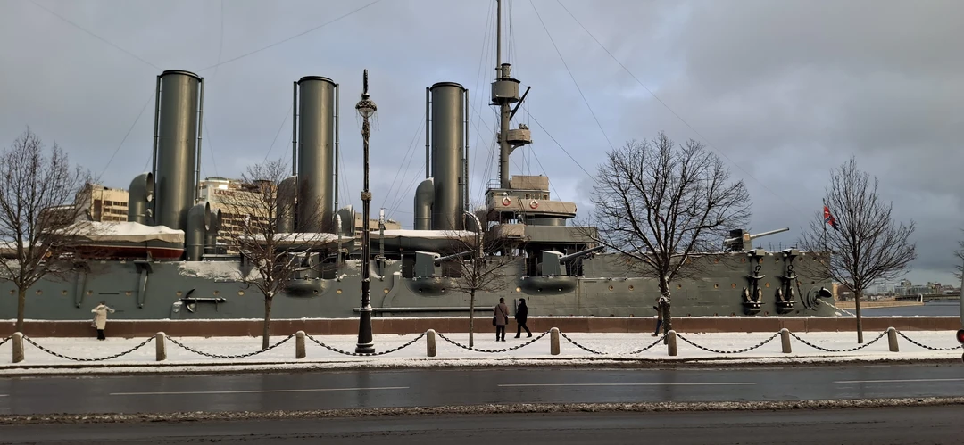 Экскурсия отличная. Для тех кто город посещает первый раз рекомендую. Очень интересно, позновательно. Ребята молодцы