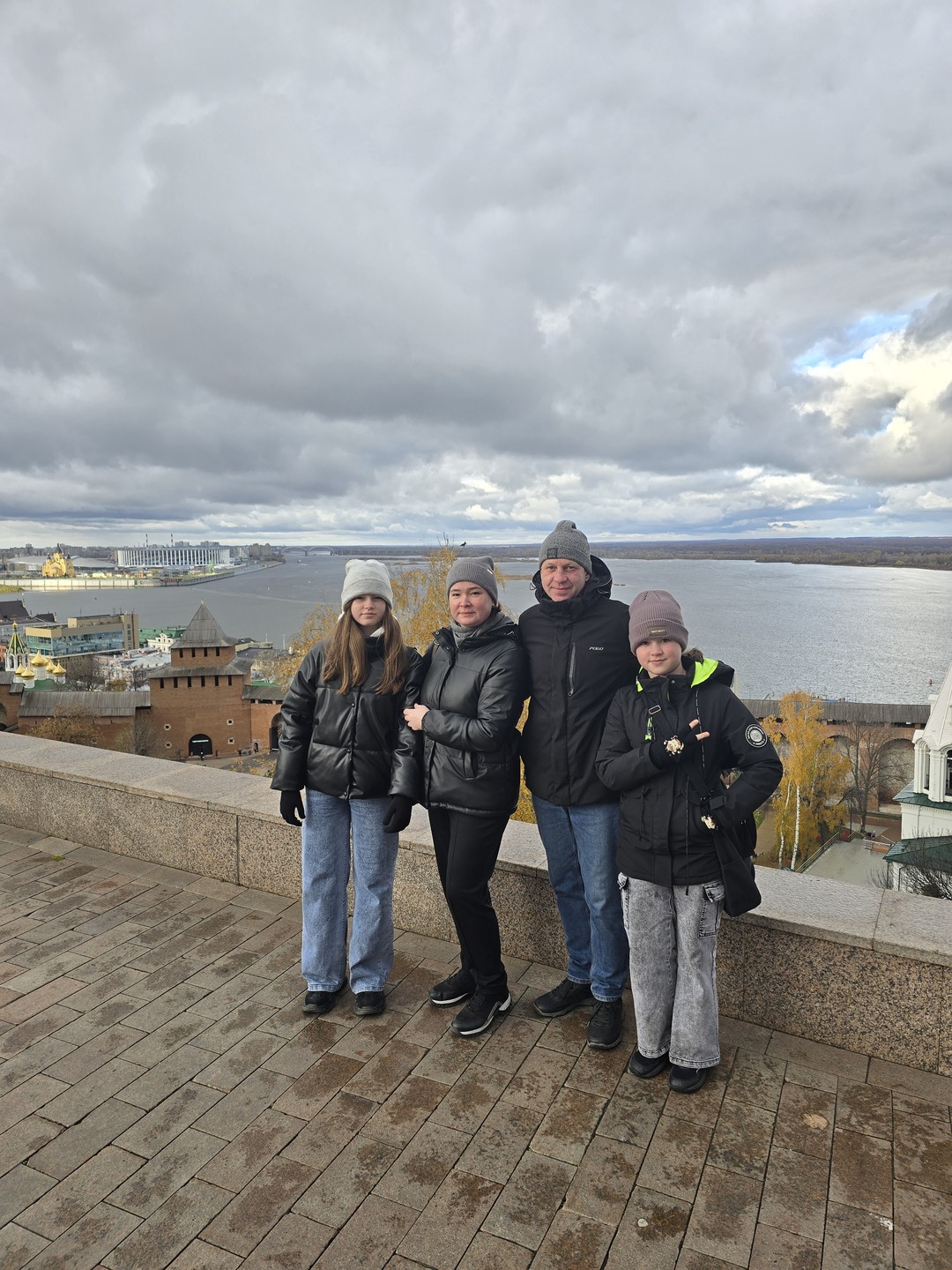 Побывали семьей на экскурсии с Николаем в Нижнем в конце октября (2 взрослых и дети 11