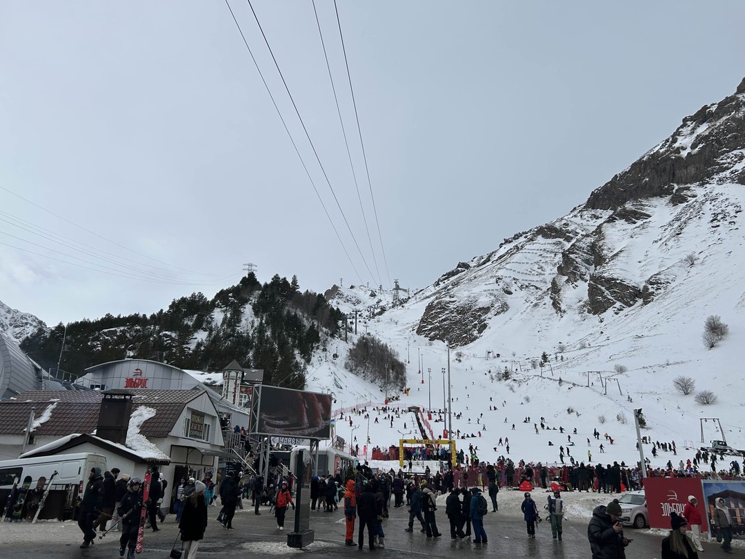 Экскурсия понравилась. Экскурсавод-водитель рассказал много интересной информации. Повезло с погодой, поэтому виды в горах были очень