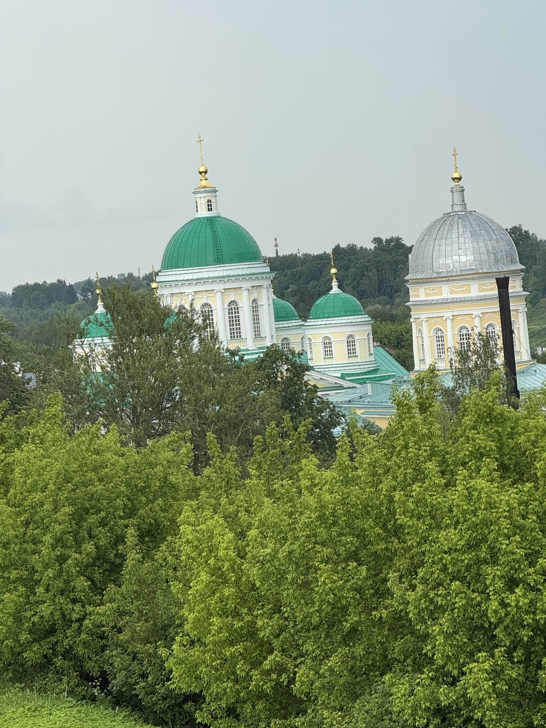 Мы были в Торжке в середине июня. Илья замечательный рассказчик, знает очень много про свой родной