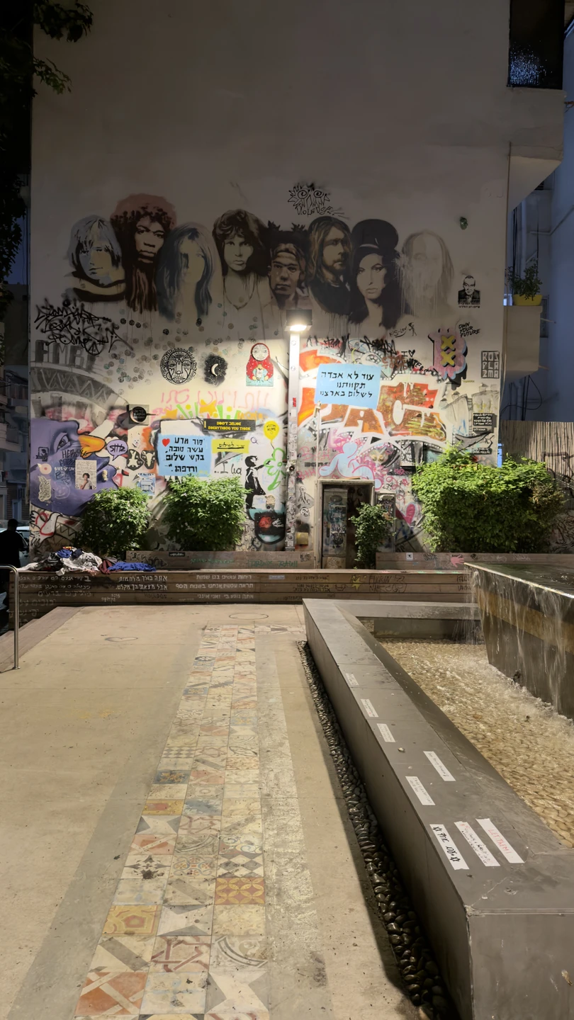 Прекрасная экскурсия. Костя замечательный рассказчик. Легко, комфортно, неспешно. Благодарим за встречу!