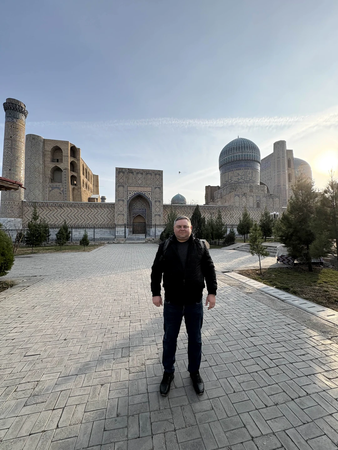 Огромная благодарность гиду Акобиру, человек реально влюблен в свою работу и очень доступно и популярно рассказывает