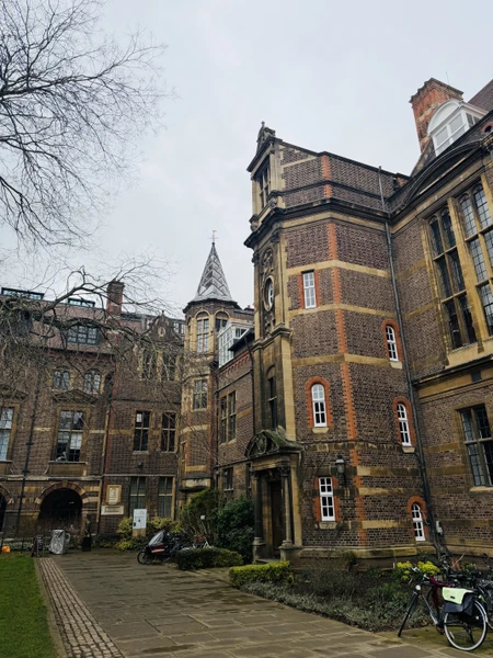 Огромная благодарность Татьяне за замечательную экскурсию! Татьяна-прекрасный профессионал своего дела, который с лёгкостью адаптируется под любых