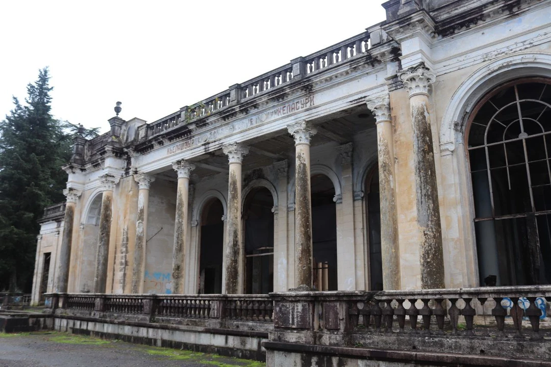 Экскурсия прошла великолепно. Спасибо Гору за интересные рассказы о достопримечательностях, которые встречались на нашем пути, и