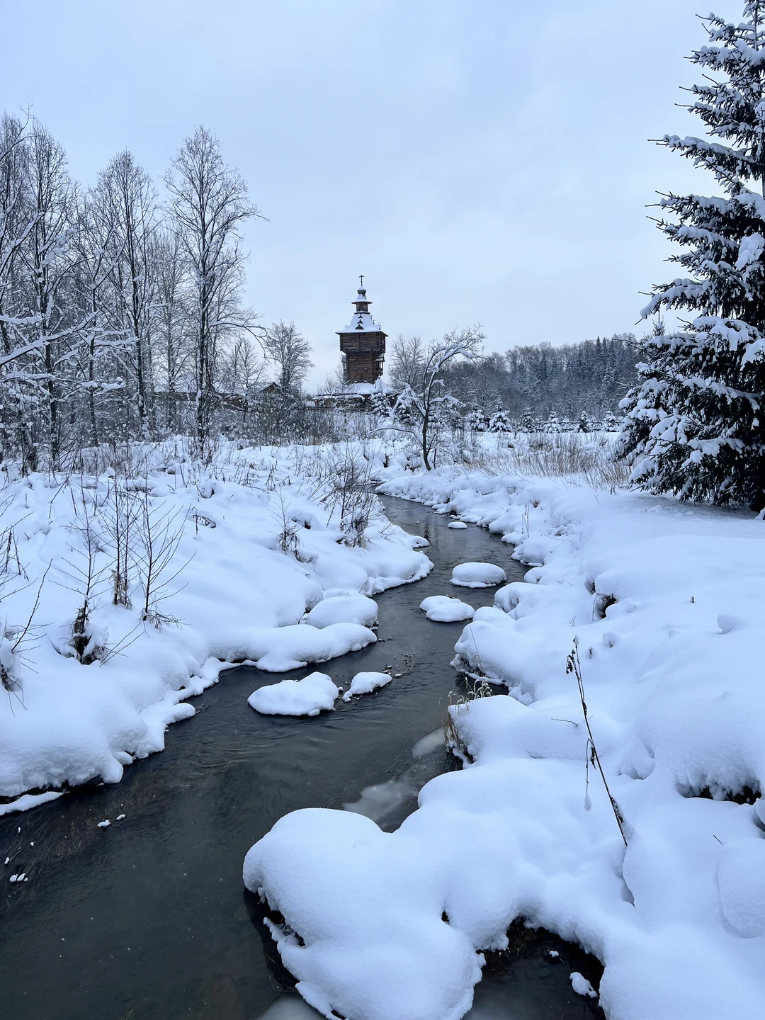 Пунктуальность, интеллект, обаяние, глубокие знания - эти качества отличают Сергея. В указанное время за нами заехал