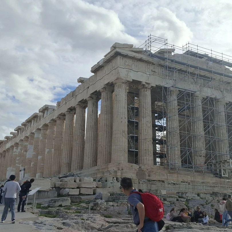 Нам всей семьёй экскурсия очень понравилась! Было интересно с первой минуты — всё объяснялось простым языком