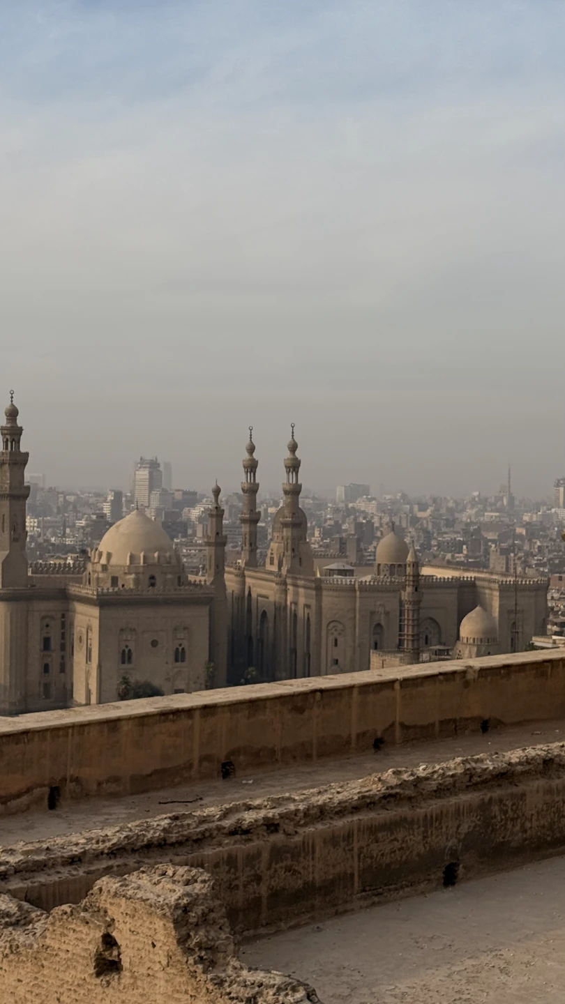 Путешествовали в Каир семьёй с детьми вместе с командой Ruby, и впечатления остались самые тёплые. Тур