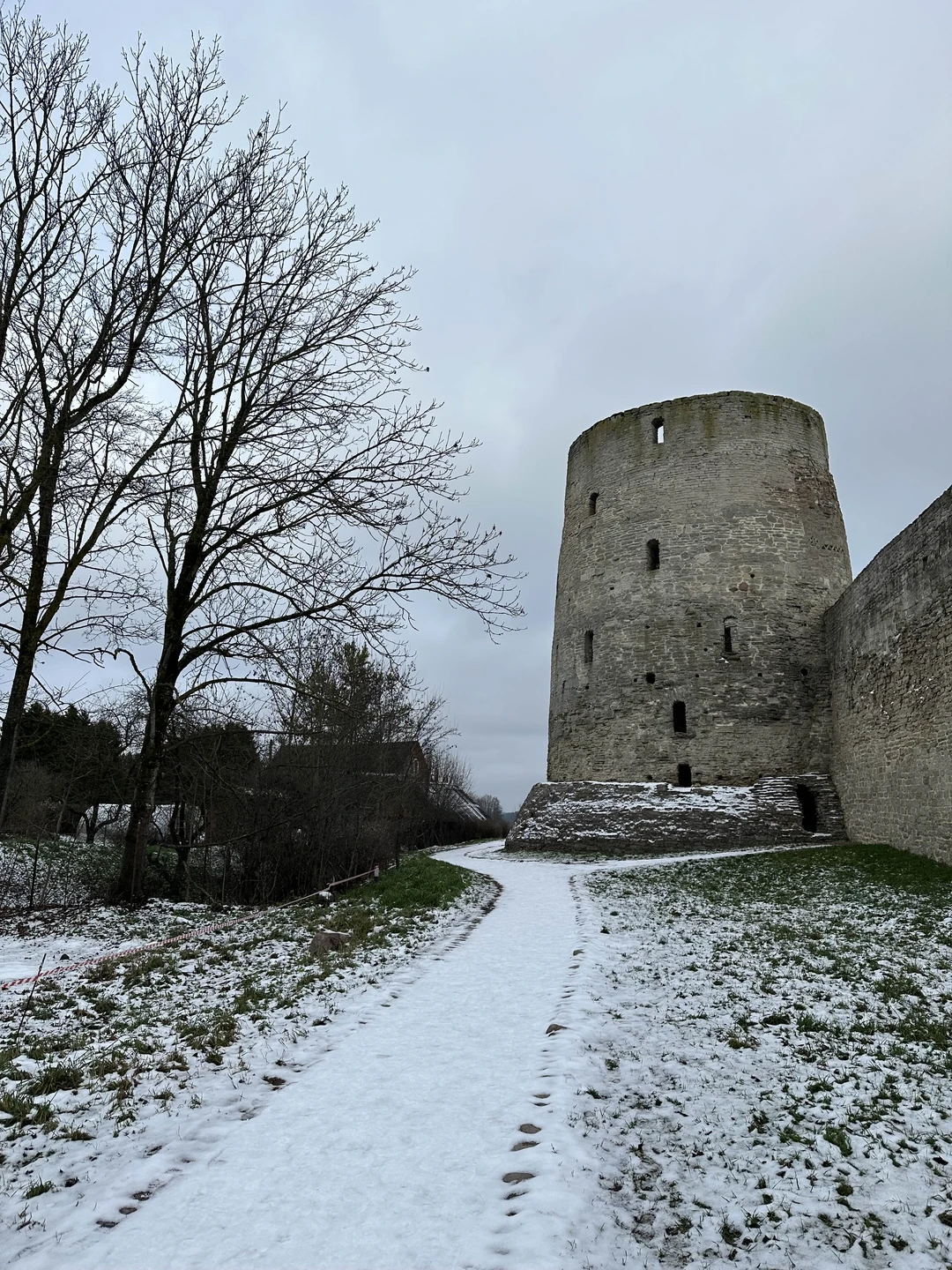 Всем, кто хочет знать «откуда есть пошла земля русская», поможет прекрасный гид Даниил, который прекрасно осведомлён об этом