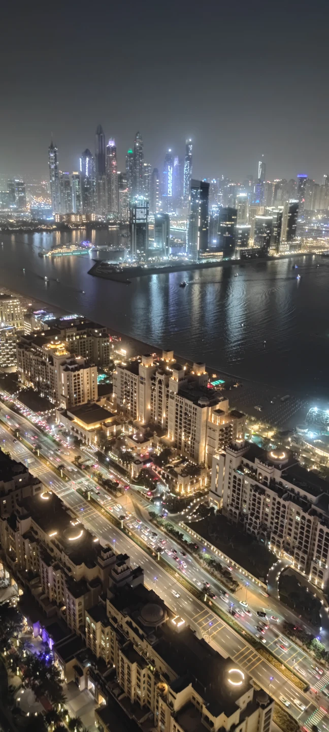 Спасибо Аюбу за экскурсию, за подогнанный для нас маршрут. Моей маме тяжело долго ходить, а посмотреть