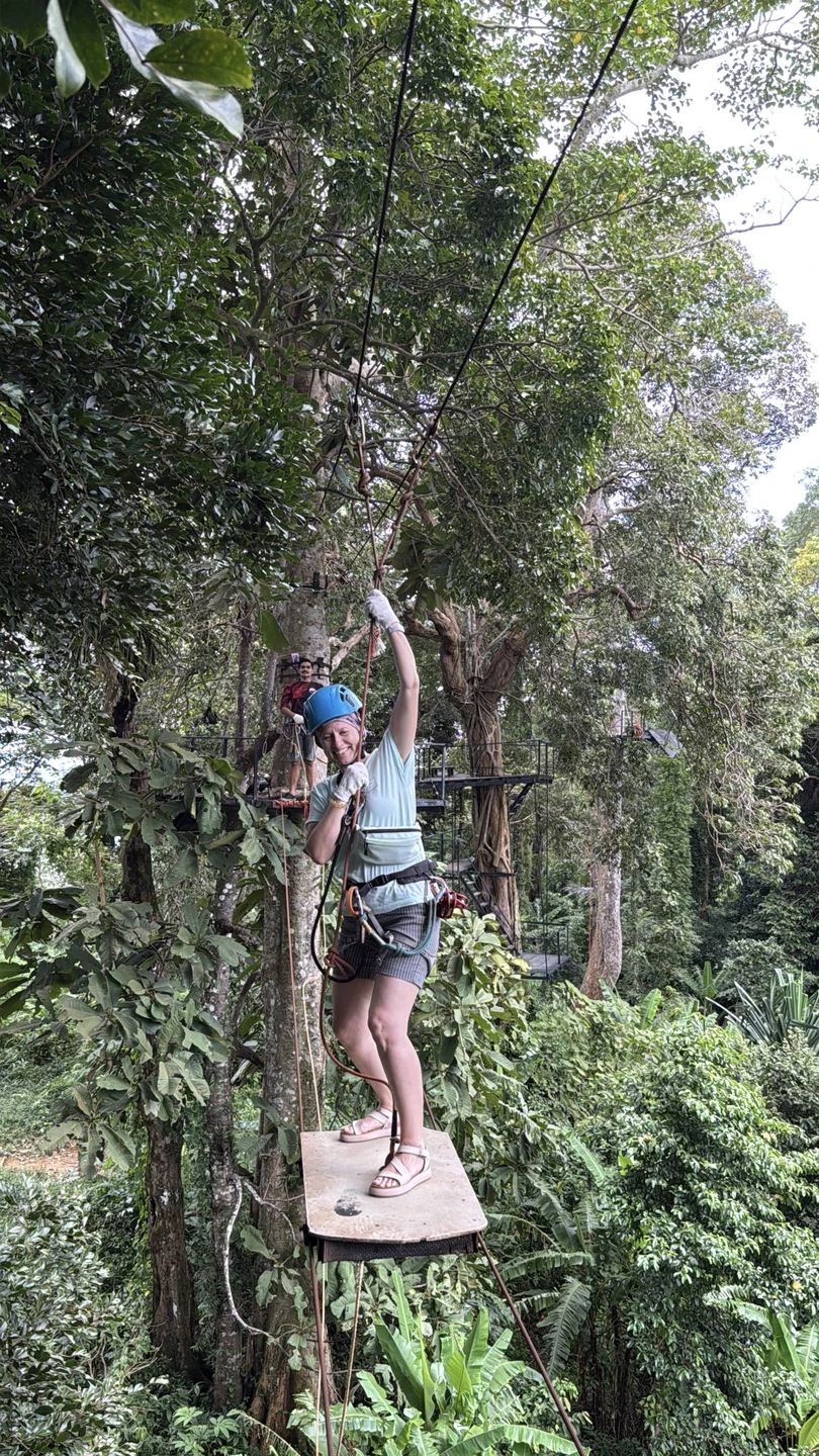 Мы с мужем выбирали эту поездку, чтобы устроить себе активный день. Иван очень интересный рассказчик. Давно