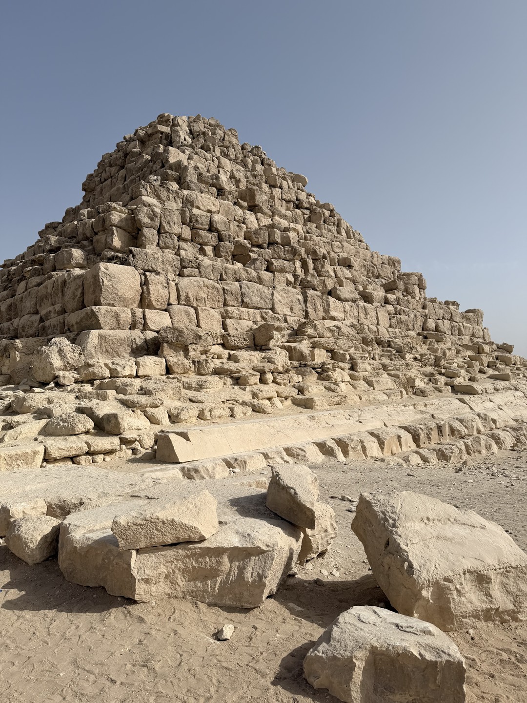 С нами был экскурсовод Ахмед