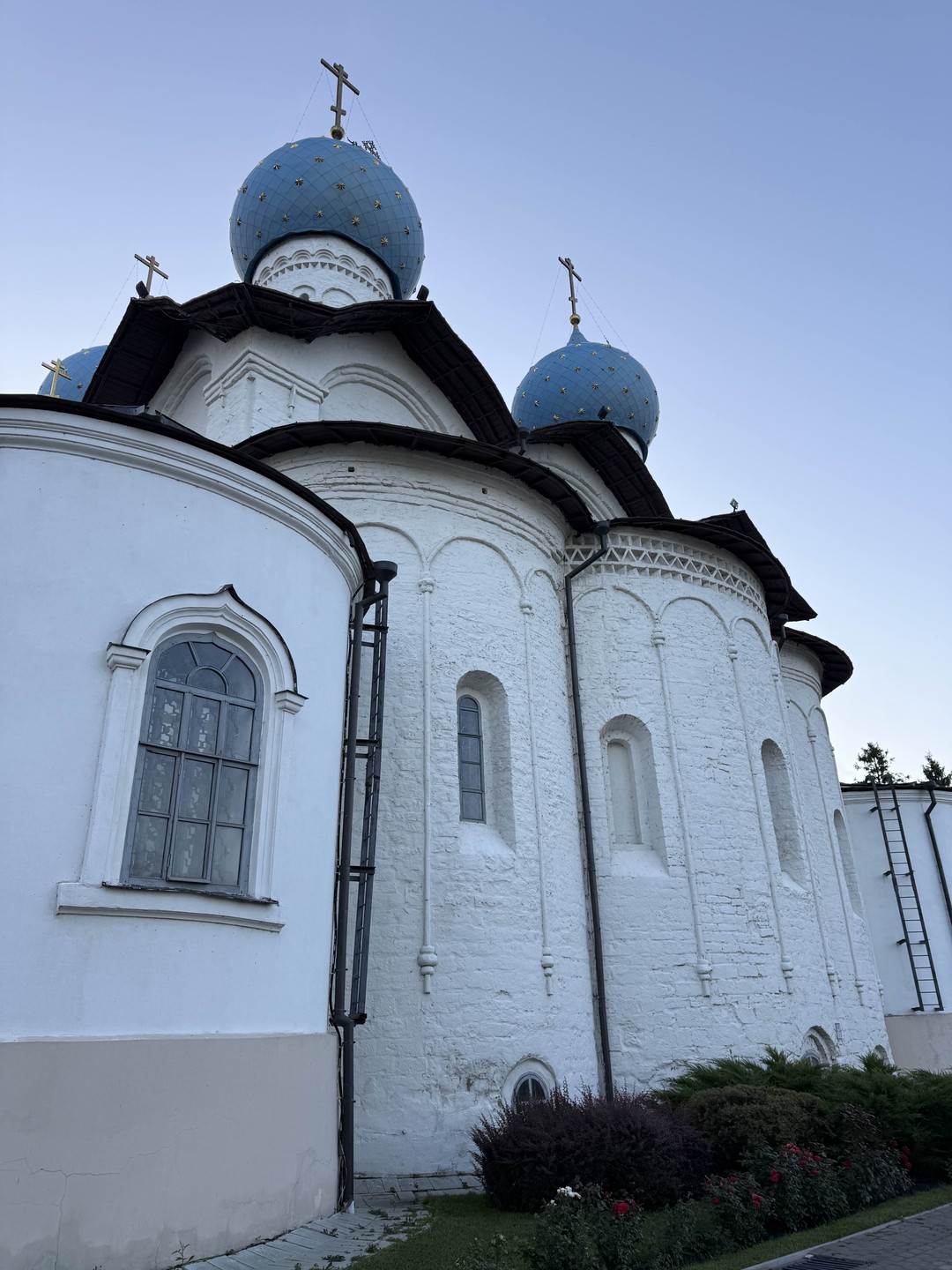 Всё понравилось. Единственное, в микроавтобусе не всегда было всё видно, а потом вообще стёкла запотели. А