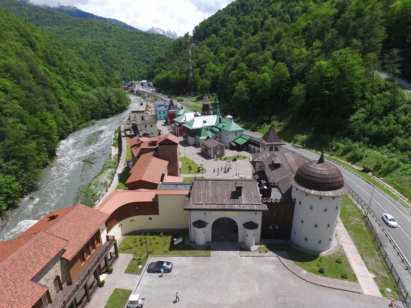 Виды Старая новая Красная Поляна