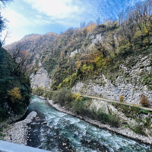 Виды На джипе по достопримечательностям горного Сочи