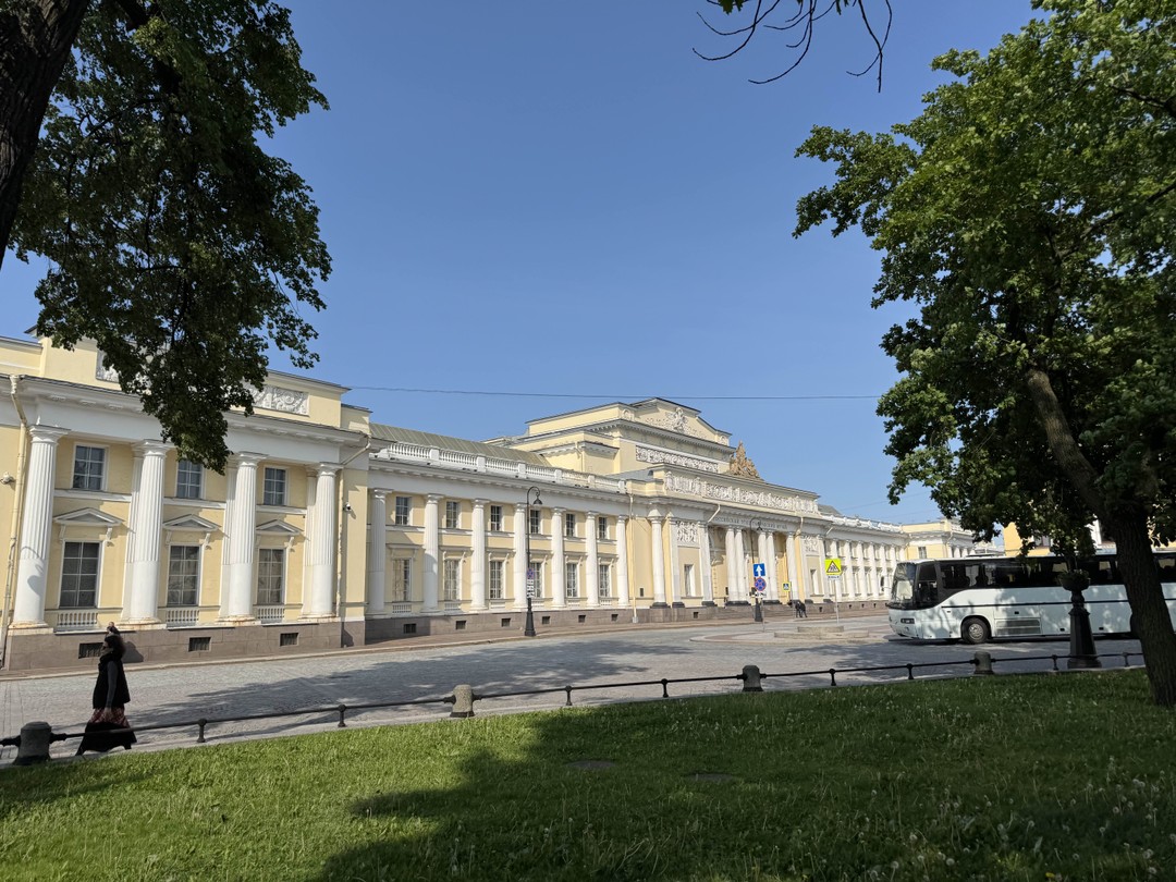 Пируэты Петербурга: погулять по центру и подняться крышу (Татьяна)