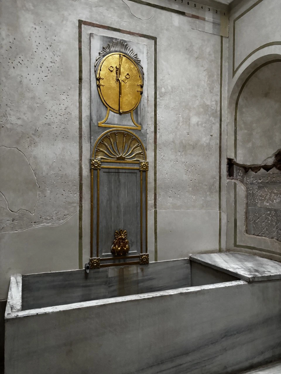 Были в Стамбуле с мужем впервые. К сожалению был один день. Но мы выбрали экскурсию дворец