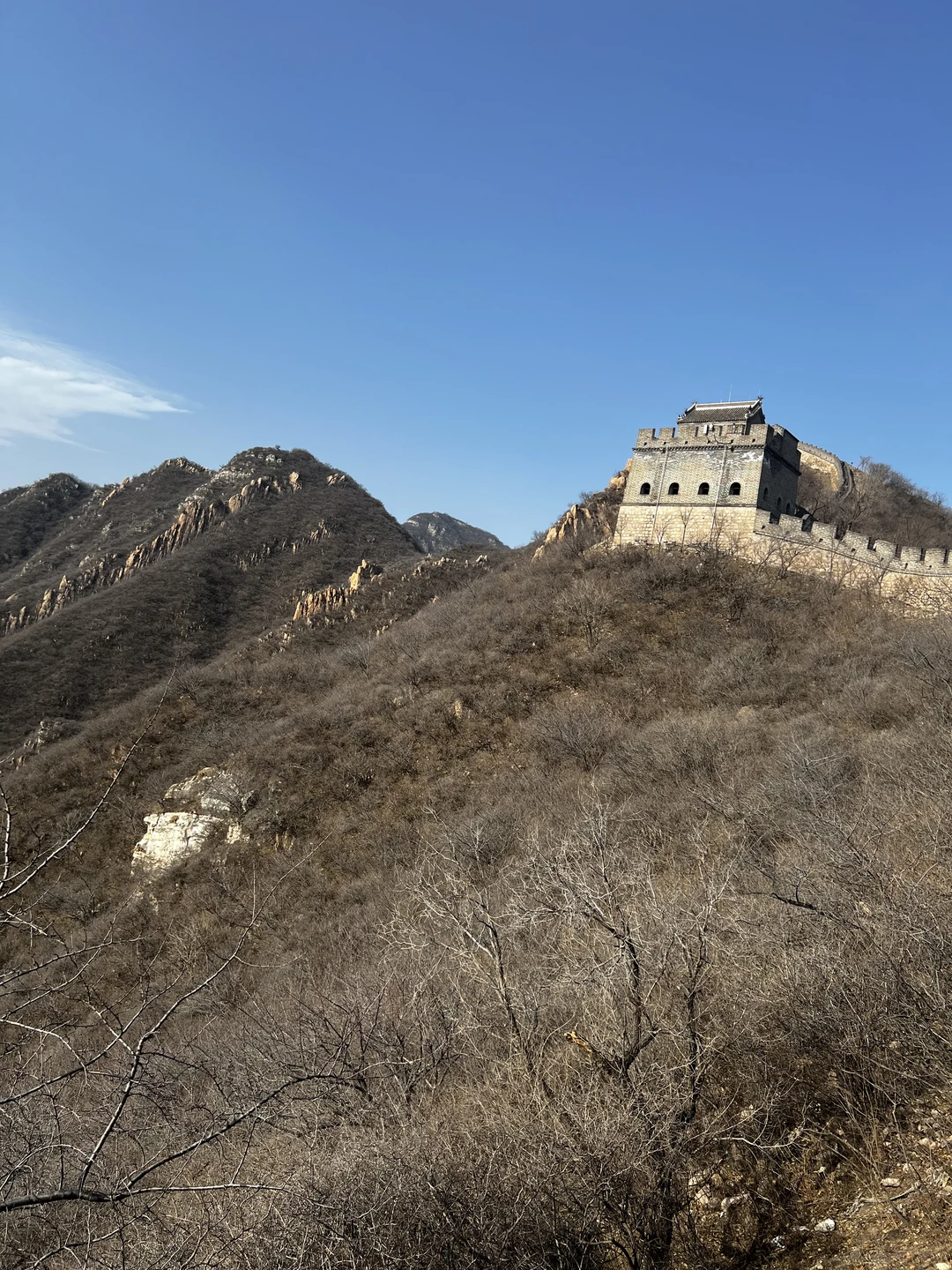 Замечательный экскурсовод Василий, везде отвез, очень интересно рассказал про культуру и историю, а также сообщил о