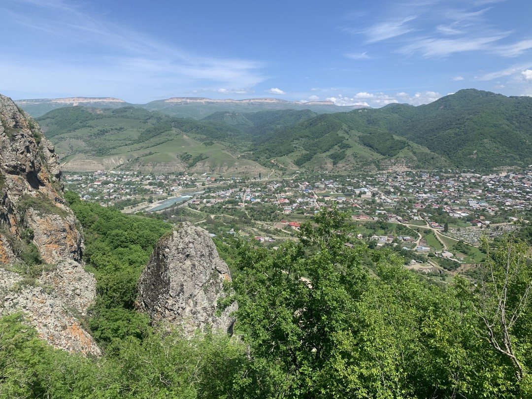 Впервые собираясь в КавМинВоды, долго выбирали среди многочисленных экскурсий. Поездка у нас была всего на несколько