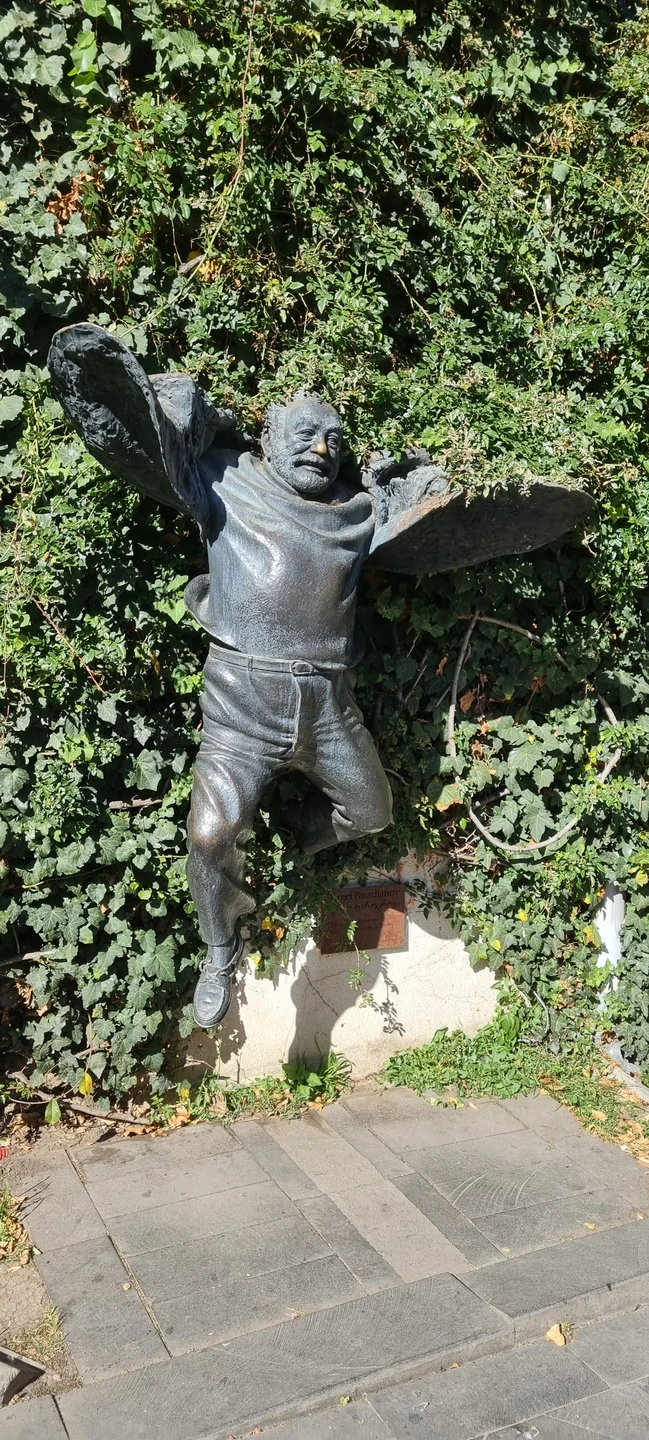 В Тбилиси есть особенная прелесть… (Роман)