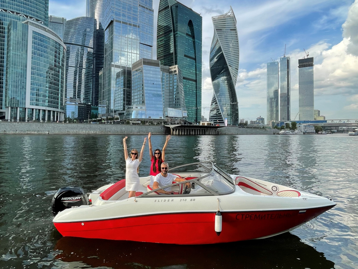 Фото 3 - Экскурсия: "Большое путешествие по Москве-реке на катере"