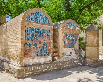 Дворец Ситораи Мохи Хоса, Чор-Бакр и катание на верблюдах у озера Айдаркуль