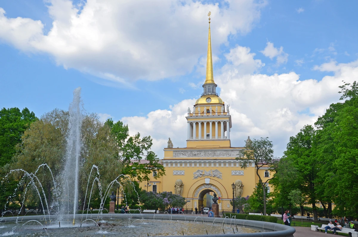 Автобусная стендап-экскурсия по Петербургу с комиком и гидом (9/9)