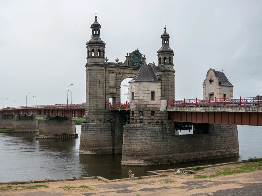 Пограничный пункт на мосту Королевы Луизы