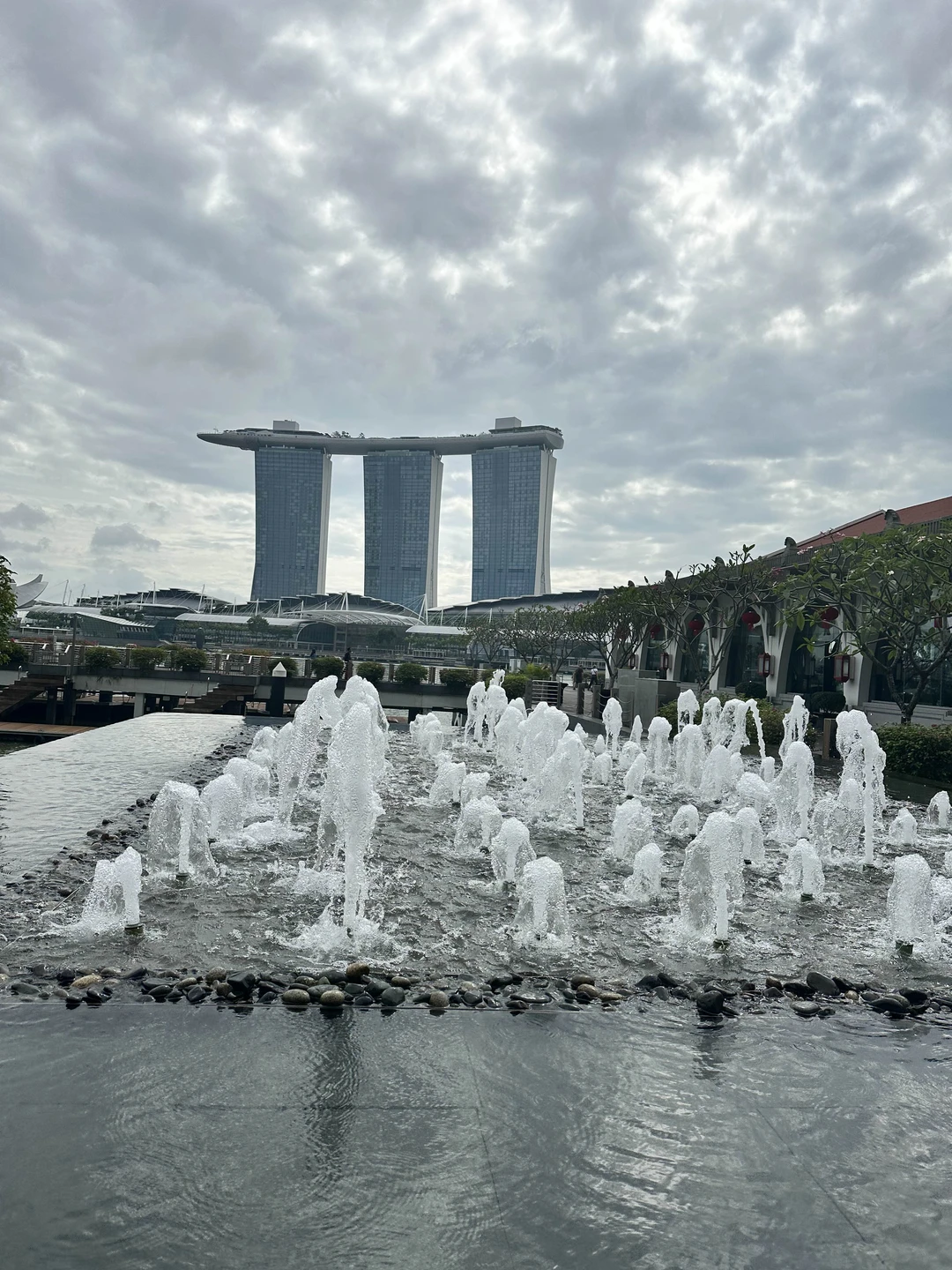 Ирина замечательный, терпеливый гид. Очень подготовленная, рассказы интересные и не утомительные. Мы были с 6-летней дочкой