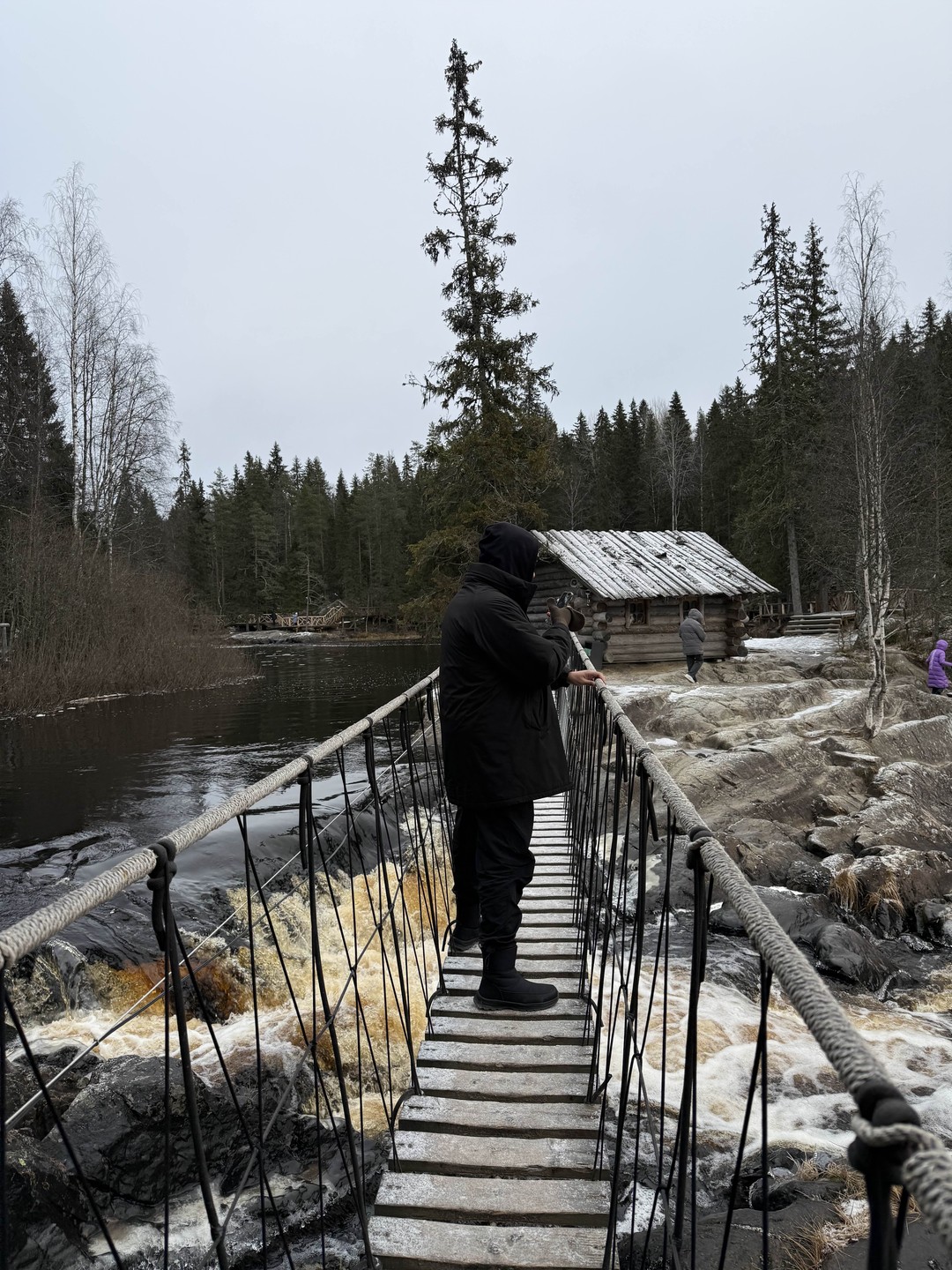 Нам с мужем очень понравилось! Наш гид Марина, интересно всё рассказывала и умело работала с публикой