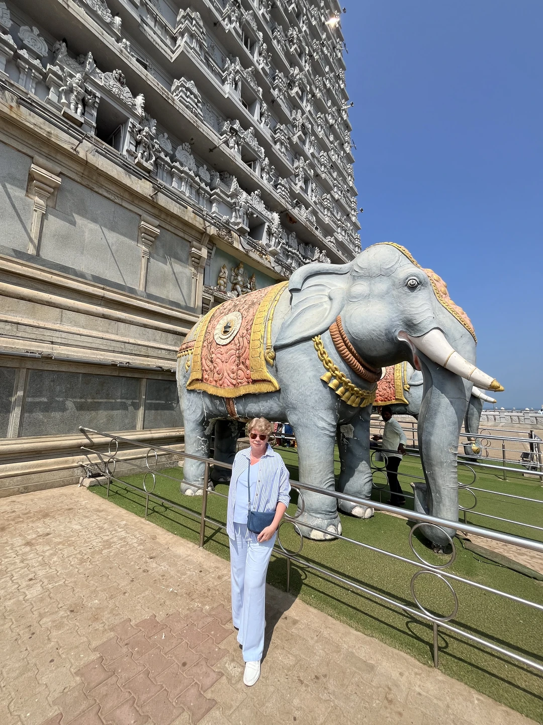 26февраля2026 были на экскурсии с экскурсоводом Алексеем. Отлично организованна экскурсия, приехали точно по времени. Спасибо Алексею