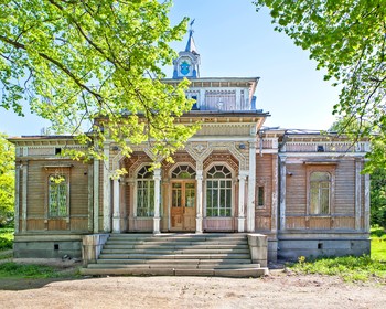 Экскурсия по Сортавале, поездка на ретропоезде, горный парк «Рускеала»