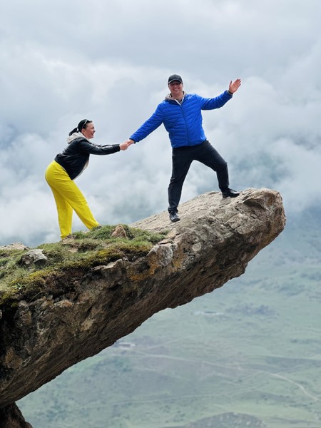 супер! очень понравилось! не утомительно, хоть и много гуляли, поднялись везде куда можно, залезли на все