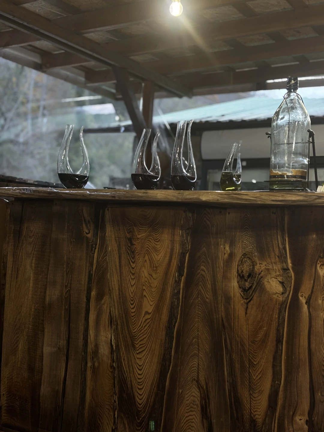 Отличная экскурсия! Александр рассказывал нам про локации, прокатил с ветерком. Мне очень понравилось, к посещению рекомендую