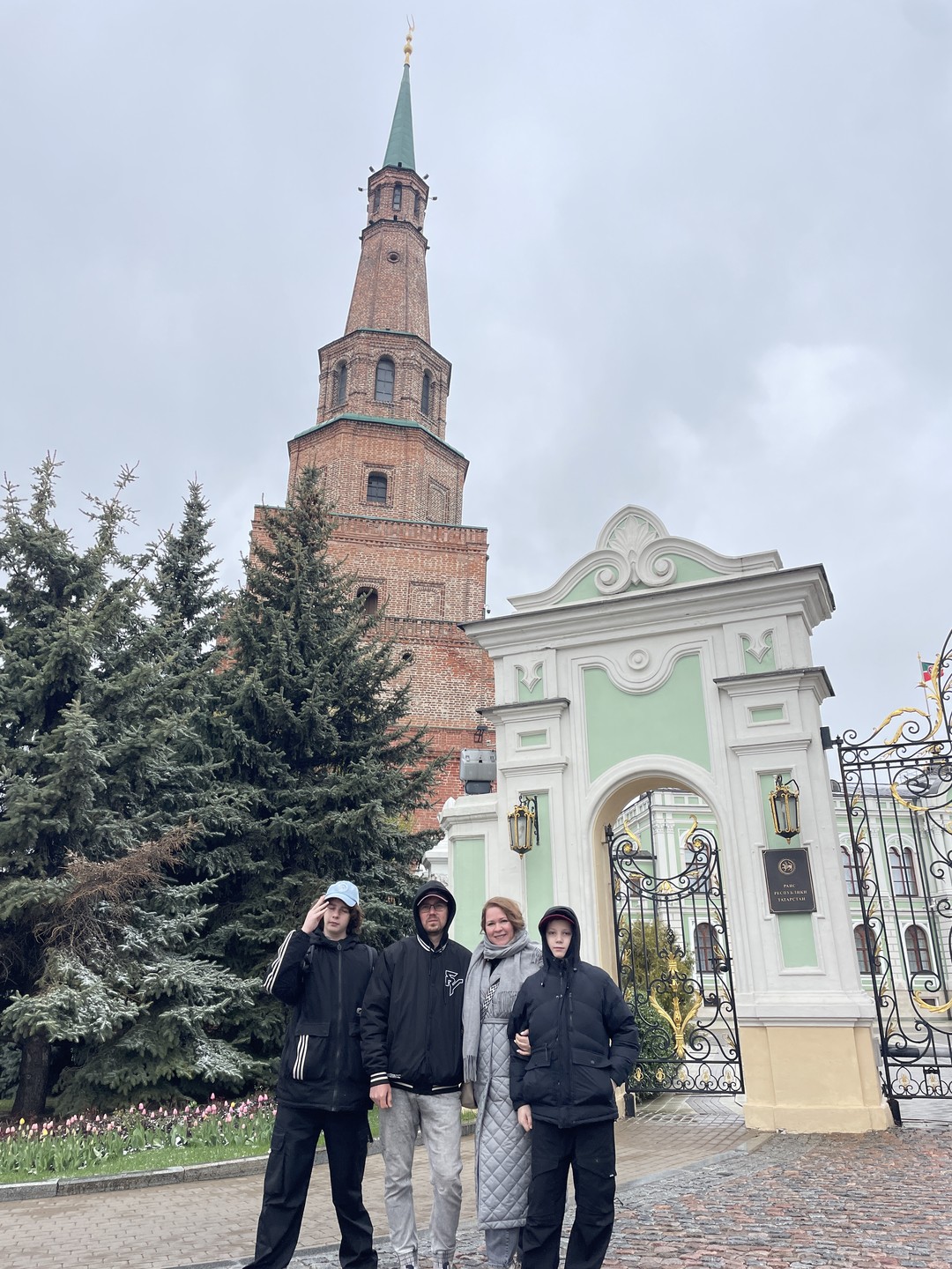 Вероника - просто супер гид.